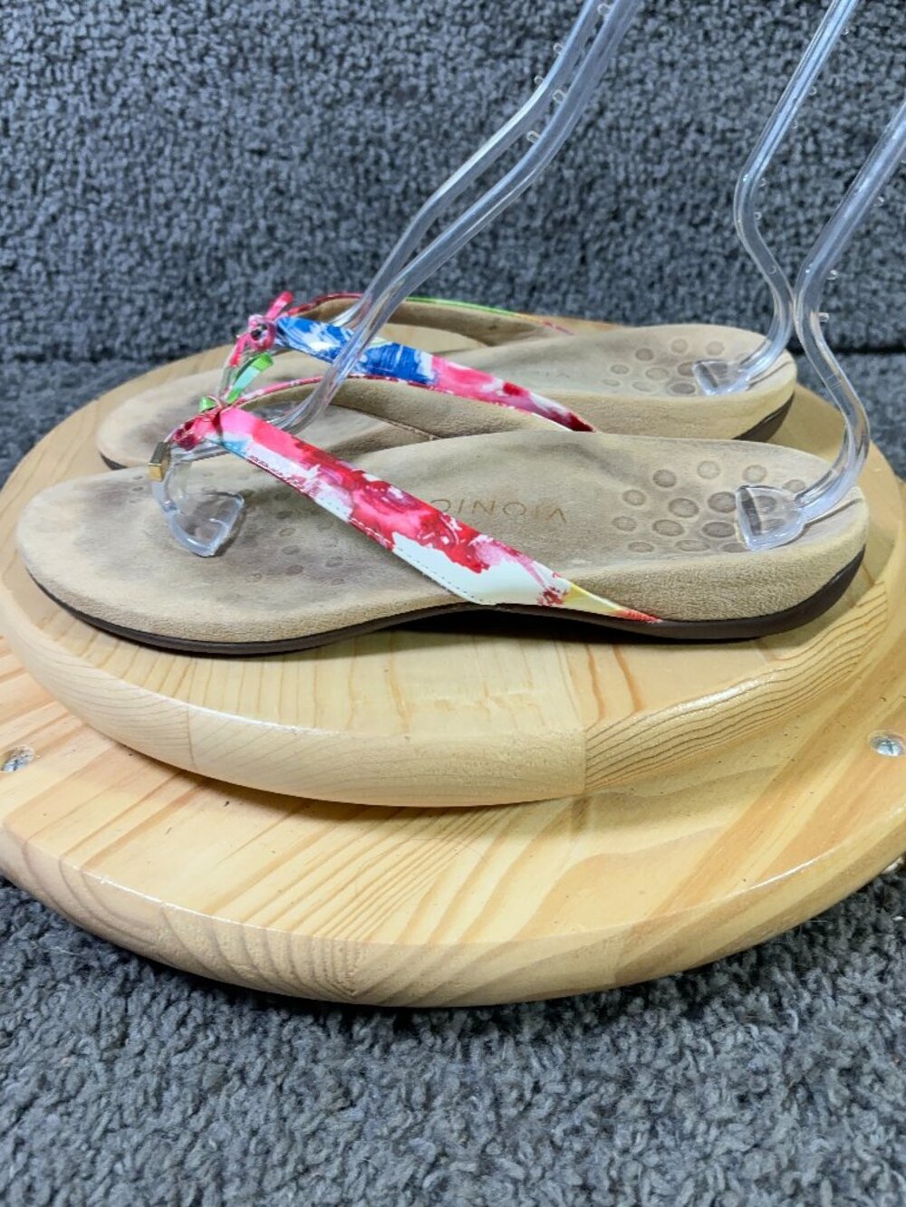 Vionic Bella II Sandals Women Size 12 Thong Slip On Wedge Heel Floral Orthopedic